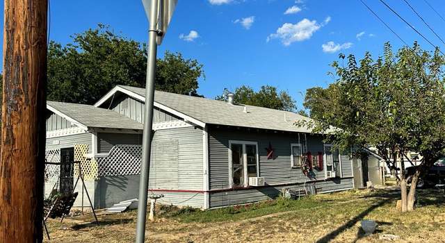 Photo of 1013 S Neches St, Coleman, TX 76834