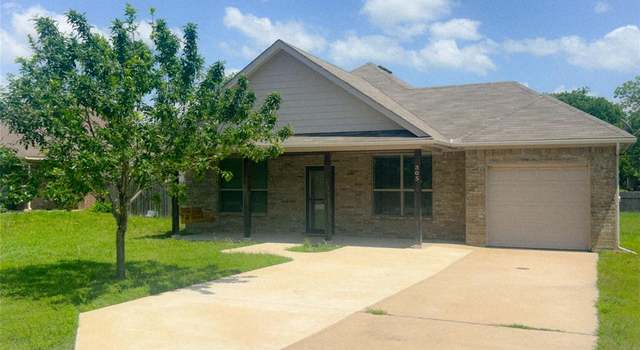 Photo of 305 S 1st St, Grandview, TX 76050