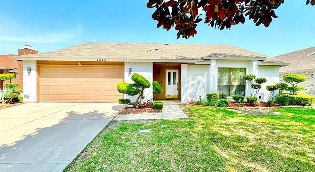 Photo of 7940 Waterside Trl, Fort Worth, TX 76137
