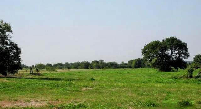 Photo of 1718 Watson Rd, Whitesboro, TX 76273