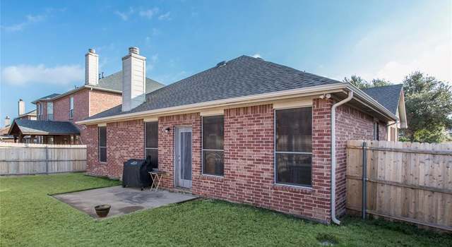 Photo of 1130 Twilight Dr, Lewisville, TX 75056