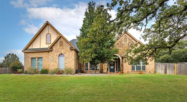 Photo of 100 Overton Ridge Cir, Weatherford, TX 76088
