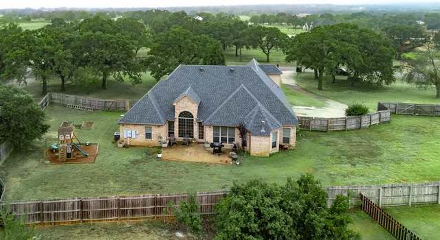 Photo of 100 Overton Ridge Cir, Weatherford, TX 76088