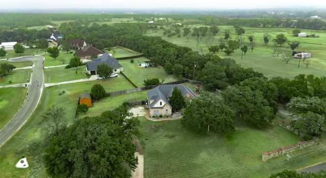 Photo of 100 Overton Ridge Cir, Weatherford, TX 76088