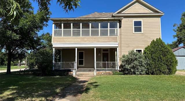 Photo of 501 N Tackitt St, Seymour, TX 76380