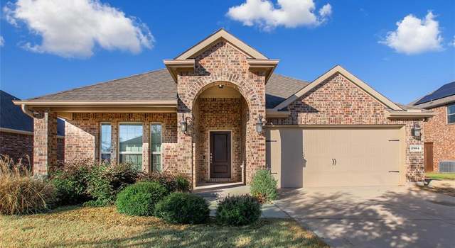Photo of 2804 Dominion St, Denton, TX 76209