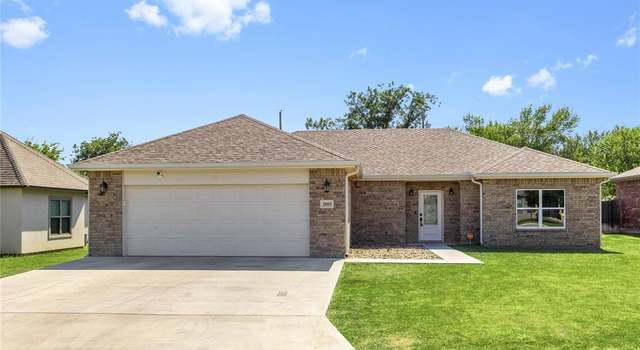 Photo of 2005 Brooke Ln, Brownwood, TX 76801