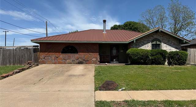 Photo of 4902 Stagecoach Ln, Garland, TX 75043
