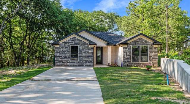 Photo of 105 Griffith Bnd, Payne Springs, TX 75156