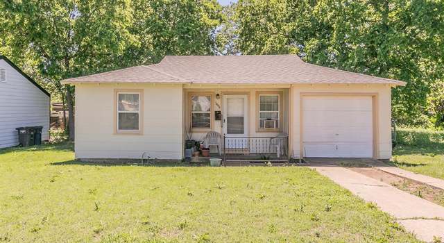 Photo of 1008 Schieffer Ave, Fort Worth, TX 76110