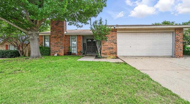 Photo of 7015 Forestview Dr, Arlington, TX 76016