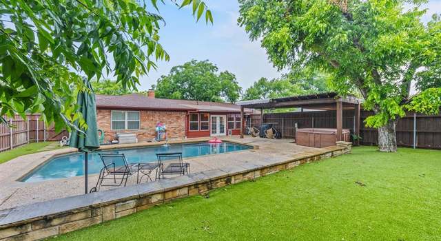 Photo of 4109 Plantation Dr, Benbrook, TX 76116
