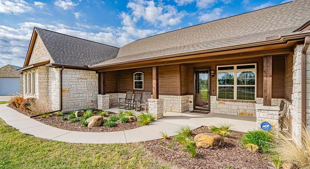 Photo of 169 Star Point Ln, Weatherford, TX 76088