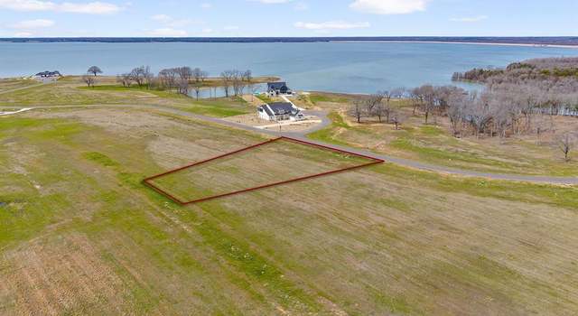Photo of 555 Peninsula Dr, Honey Grove, TX 75446