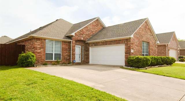 Photo of 708 Flora Vista Ct, Arlington, TX 76002