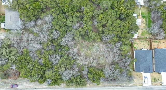 Photo of 928 Ports O Call Dr, Granbury, TX 76048