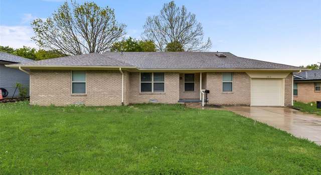 Photo of 1814 W College St, Sherman, TX 75092