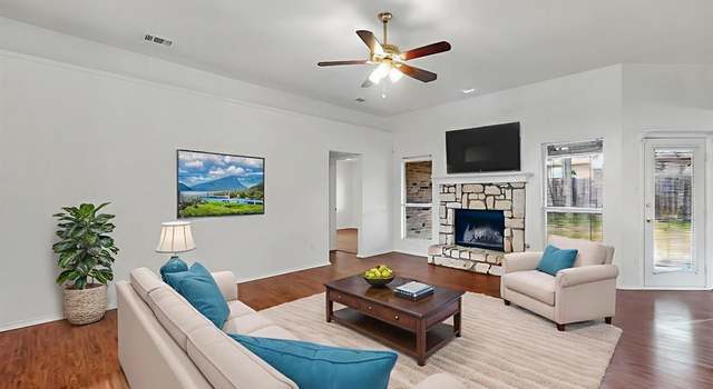 Photo of 232 Cotton Wood Ct, Rockwall, TX 75032