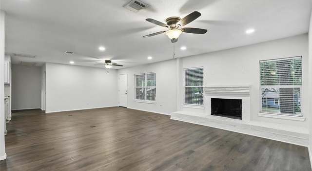 Photo of 9337 Heron Dr, Fort Worth, TX 76108