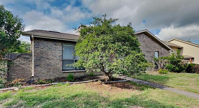 Photo of 1702 Hartford Dr, Carrollton, TX 75007