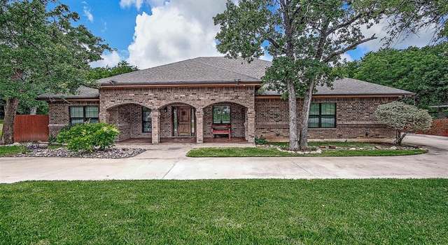 Photo of 3307 Shawnee Trl, Fort Worth, TX 76135