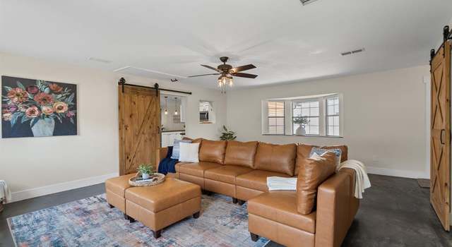 Photo of 1418 Lakeshore Blvd, Little Elm, TX 75068
