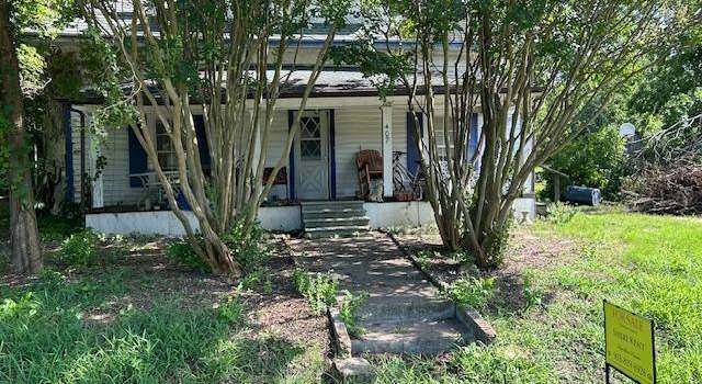 Photo of 407 E Grand St, Whitewright, TX 75491