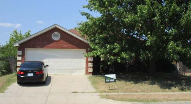 Photo of 504 Dustin St, Saginaw, TX 76179