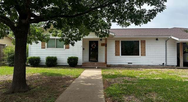 Photo of 1305 W Woodlawn St, San Saba, TX 76877