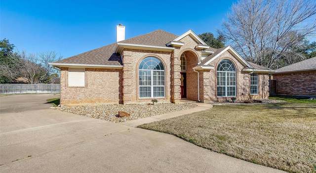 Photo of 7305 Whitfield Ct, North Richland Hills, TX 76180