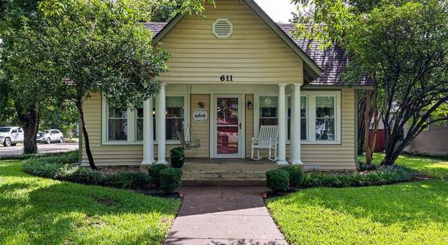 Photo of 611 Forrest Ave, Cleburne, TX 76033
