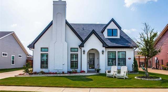 Photo of 509 Heritage Trl, Burleson, TX 76028