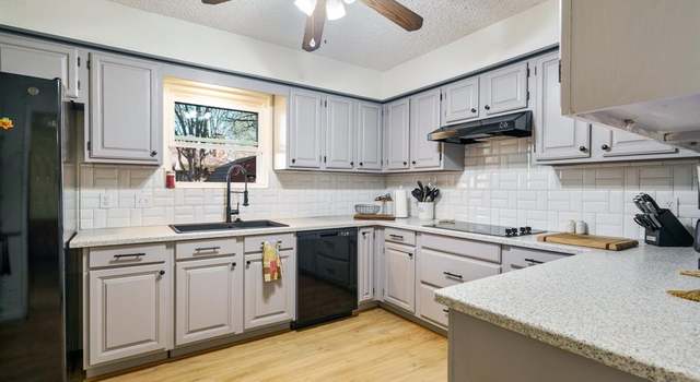 Photo of 4017 Cherryhill Ct, Arlington, TX 76016