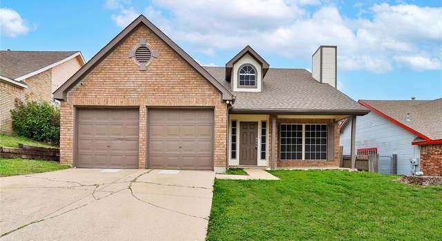 Photo of 10024 Long Rifle Dr, Fort Worth, TX 76108