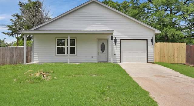 Photo of 3005 N Glen Garden Dr, Fort Worth, TX 76119