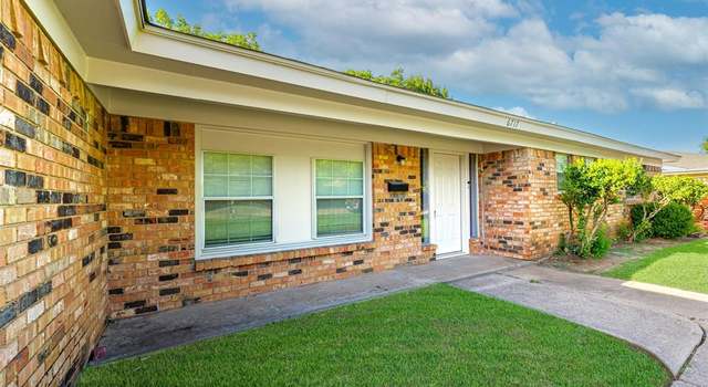Photo of 6717 Corona Dr, North Richland Hills, TX 76180