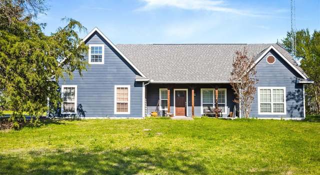 Photo of 206 Hopper Rd, Whitewright, TX 75491