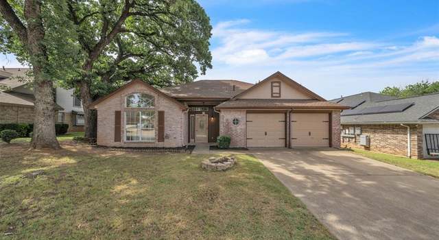 Photo of 2802 Glen Ridge Dr, Arlington, TX 76016