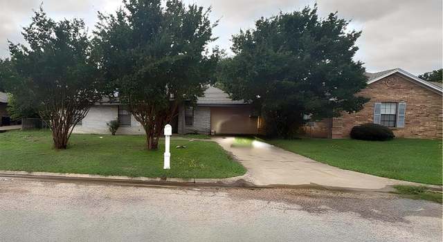Photo of 516 Heather Ln, Keene, TX 76059