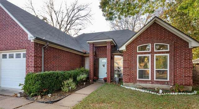 Photo of 6004 Ivy Glen Dr, Arlington, TX 76017