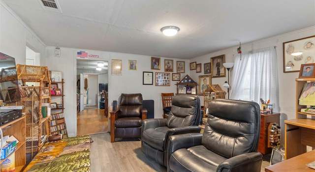 Photo of 917 S Main St, Farmersville, TX 75442