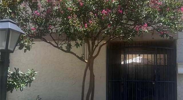 Photo of 9806 Bent Branch Ln, Dallas, TX 75243