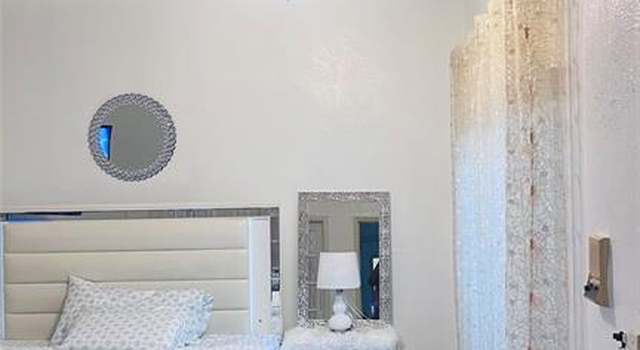 Photo of 9806 Bent Branch Ln, Dallas, TX 75243