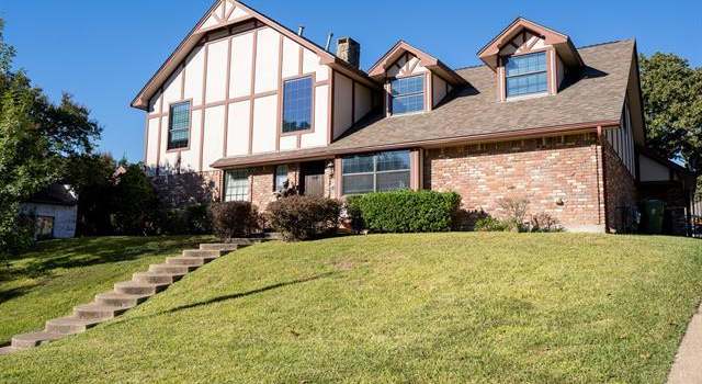 Photo of 2102 Carmel Ct, Arlington, TX 76012