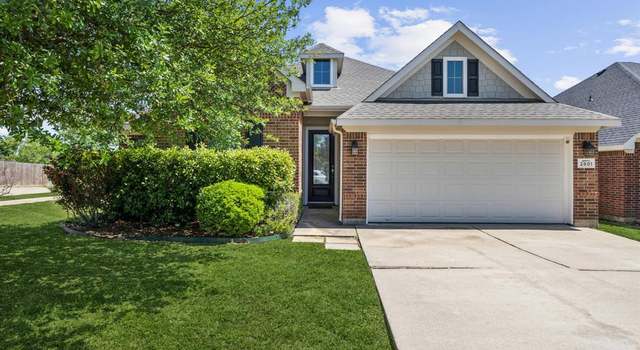 Photo of 2801 Gardendale Dr, Fort Worth, TX 76120