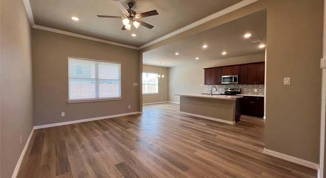 Photo of 100 Levi Dr, Cleburne, TX 76031