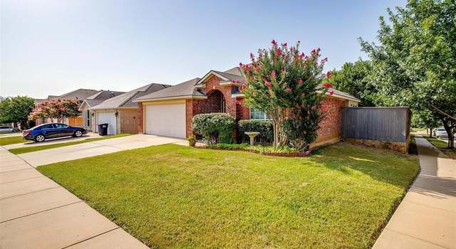 Photo of 4900 Happy Trl, Fort Worth, TX 76244