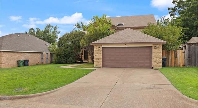 Photo of 809 Carrington Dr, Arlington, TX 76001