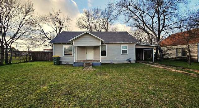 Photo of 205 N Rusk St, Groesbeck, TX 76642