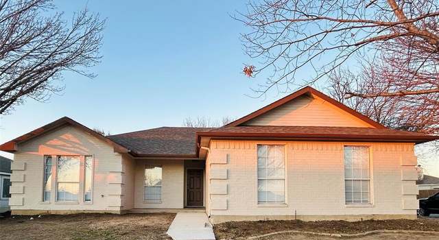 Photo of 200 Cherokee Trl, Alvarado, TX 76009